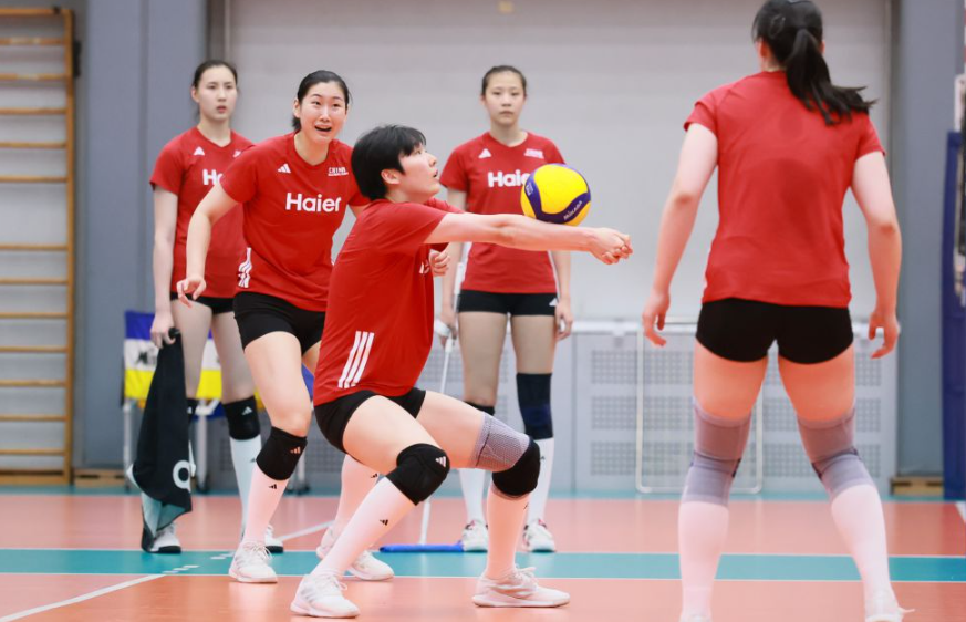 乐竞体育平台让你与高手同场竞技